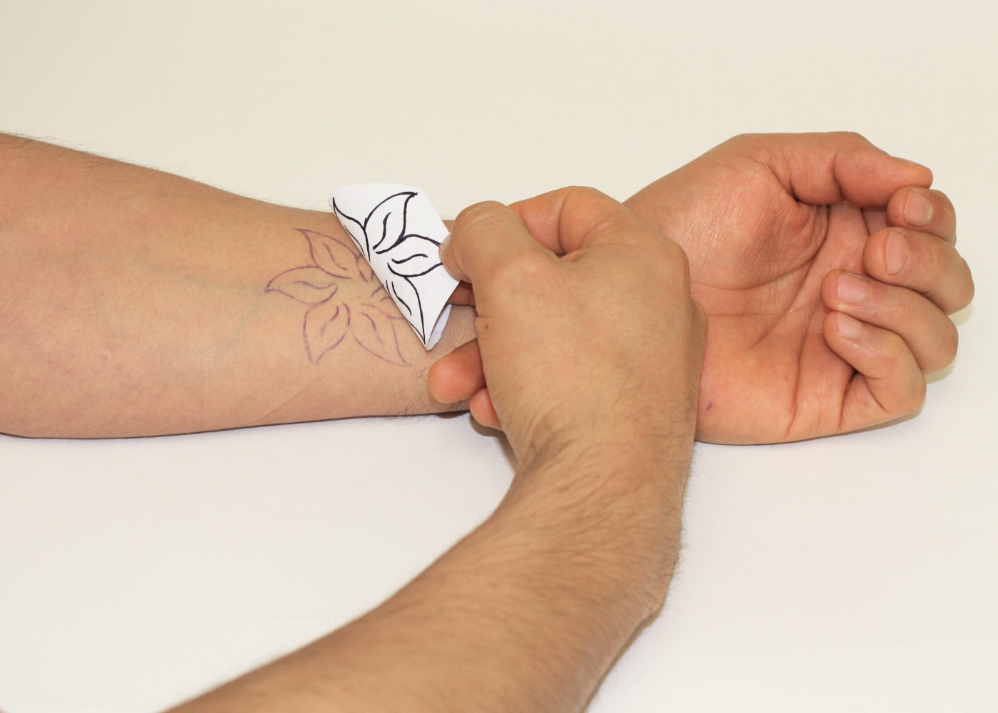 How to make a henna tattoo stencil